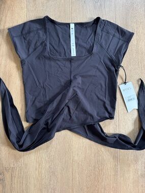 stori. Black Crop Tie-Back Top